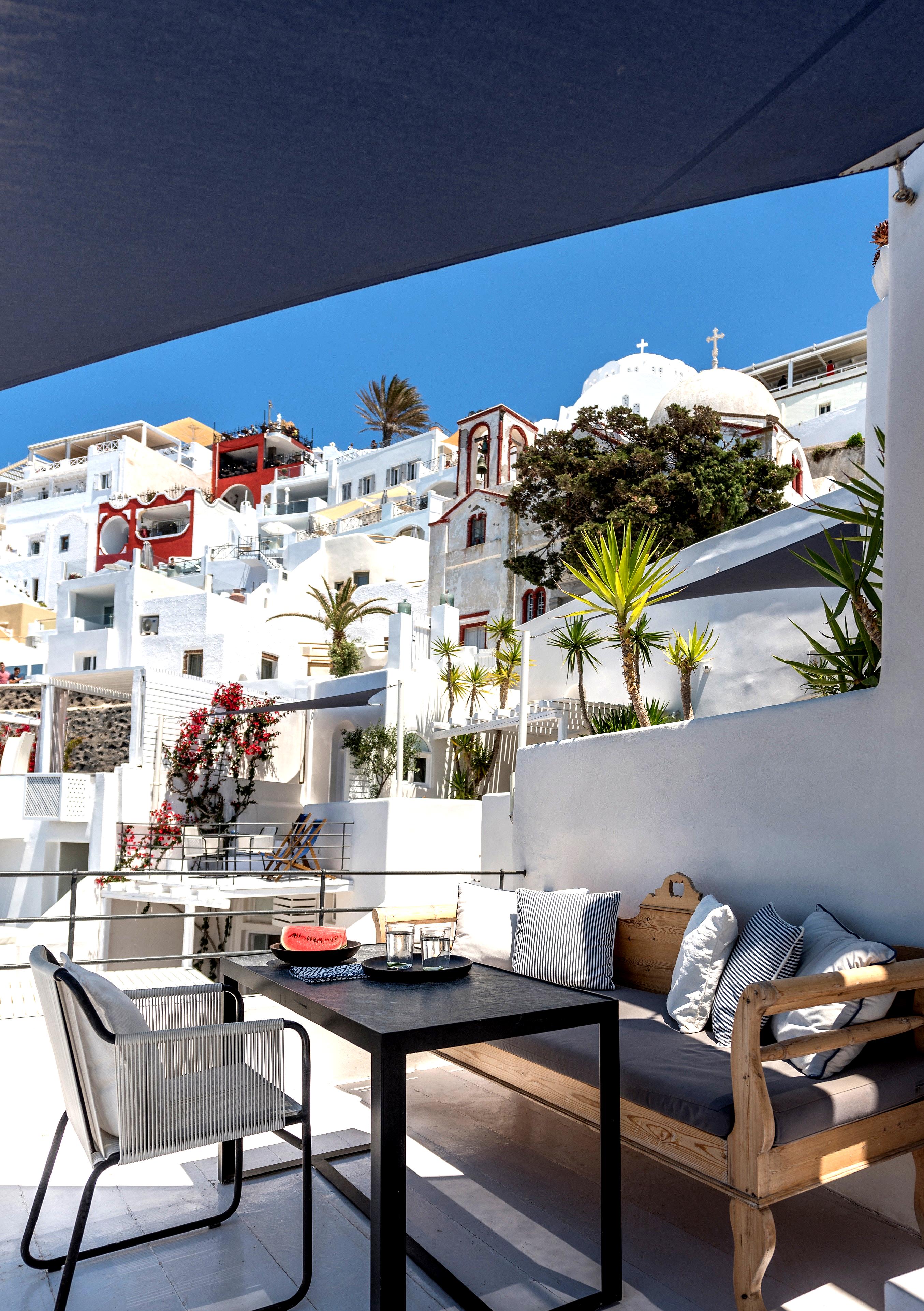 Porto Fira Suites